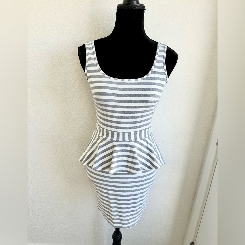 BEBE PEPLUM DRESS - Picture 7 of 8